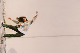 最奇怪的服装打一成语，世界上最奇特的衣服